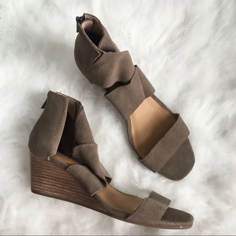 Lucky Brand Tammanee Suede Wedge Sandals Size 10